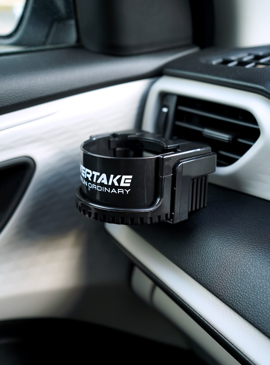 Overtake vent mount installed in car air vent — Overtake Scents